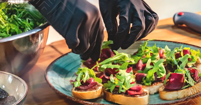 How can your restaurant adapt to the snacking trend?